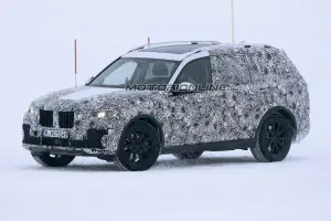 BMW X7 foto spia 18 gennaio 2017 - 3