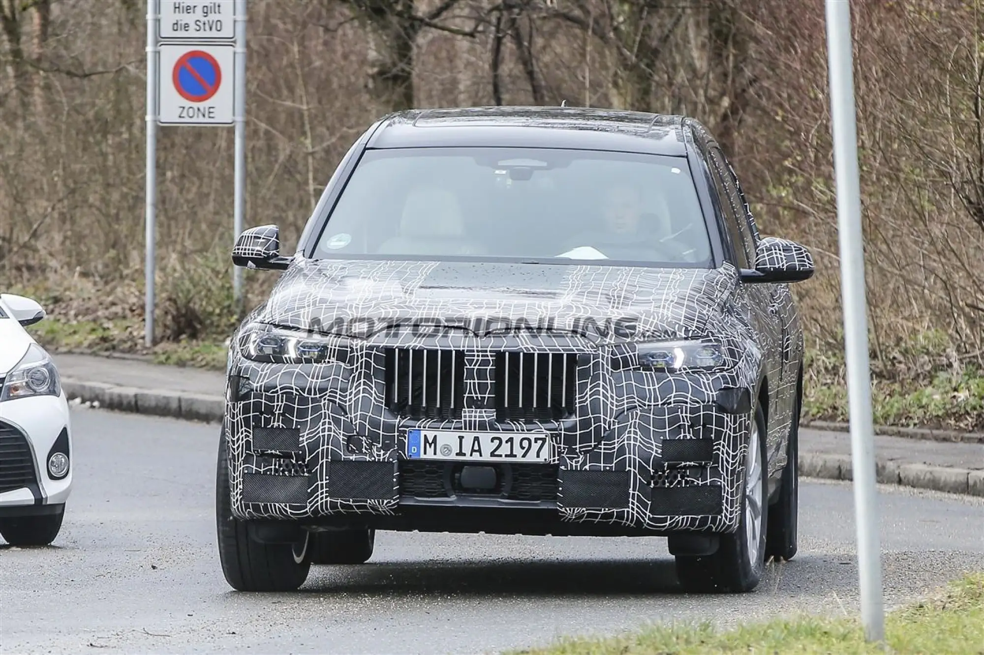 BMW X7 foto spia 21-3-2018 - 1