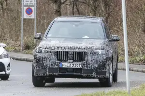 BMW X7 foto spia 21-3-2018