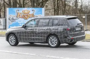 BMW X7 foto spia 21-3-2018 - 8