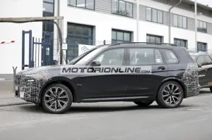 BMW X7 - Foto spia 29-10-2021