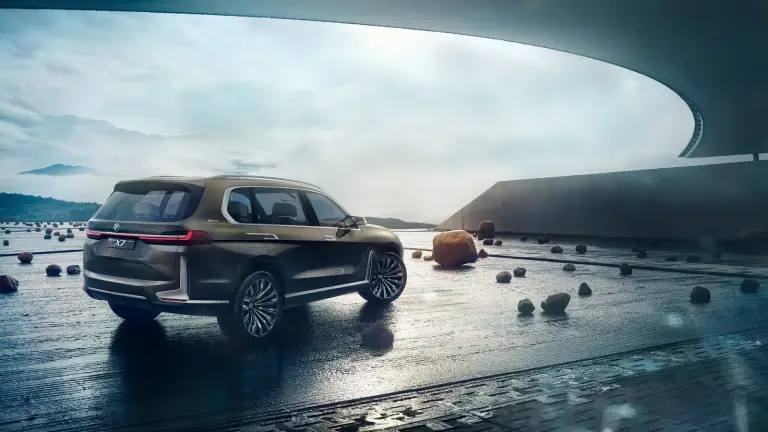 BMW X7 iPerformance Concept - Foto leaked - 9