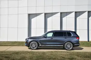 BMW X7 - nuove foto