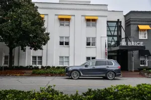 BMW X7 - nuove foto