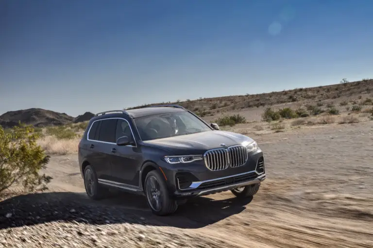 BMW X7 - nuove foto - 119