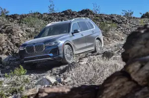 BMW X7 - nuove foto - 120