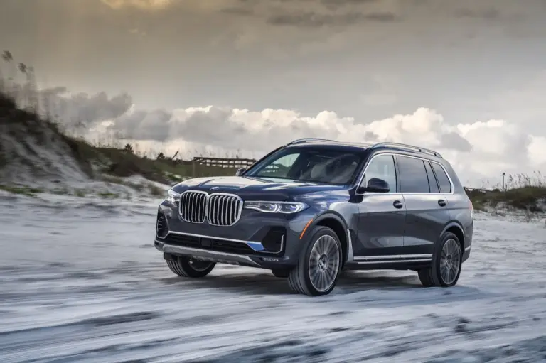 BMW X7 - nuove foto - 133