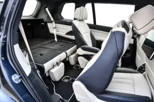 BMW X7 - nuove foto