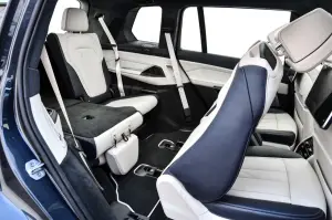BMW X7 - nuove foto
