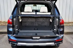BMW X7 - nuove foto