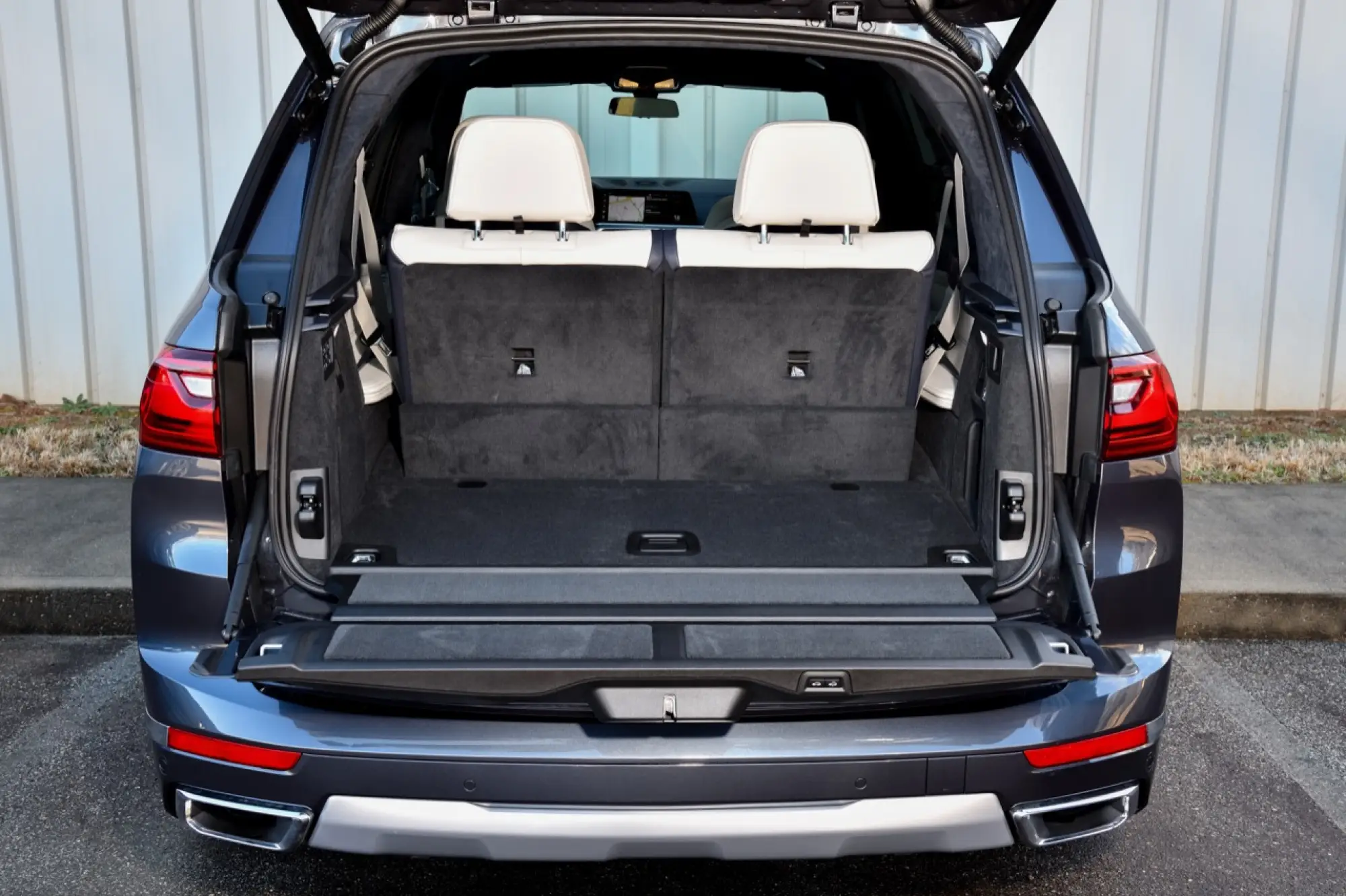 BMW X7 - nuove foto - 151