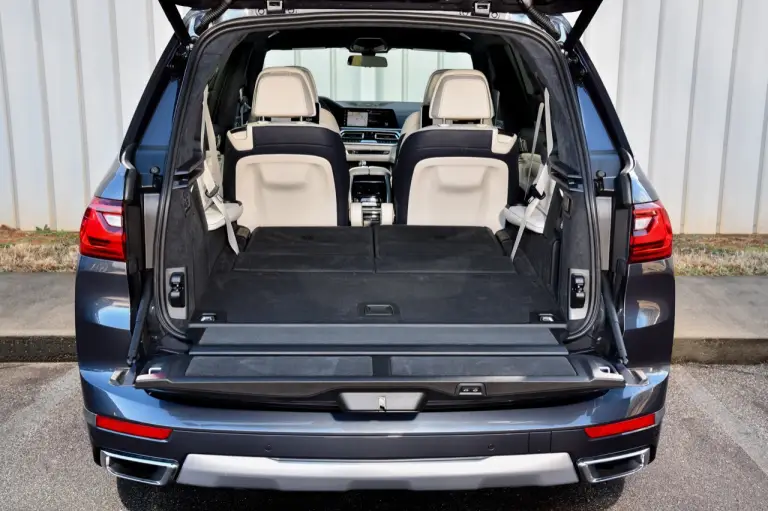 BMW X7 - nuove foto - 153