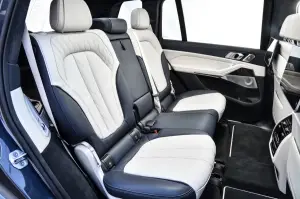 BMW X7 - nuove foto