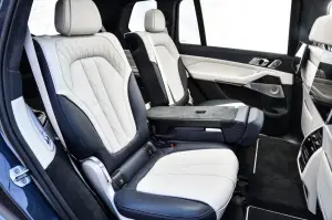 BMW X7 - nuove foto