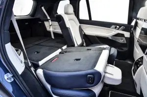 BMW X7 - nuove foto