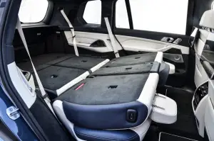 BMW X7 - nuove foto
