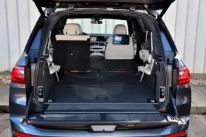 BMW X7 - nuove foto