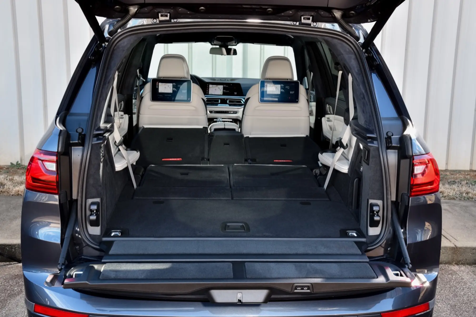 BMW X7 - nuove foto - 172