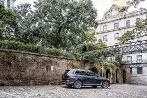 BMW X7 - nuove foto