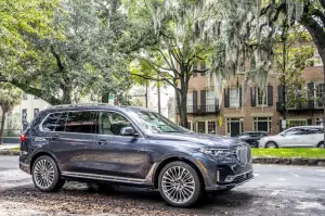 BMW X7 - nuove foto - 180