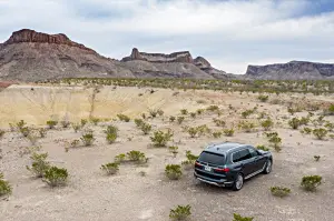 BMW X7 - nuove foto