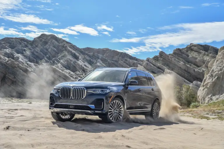 BMW X7 - nuove foto - 195