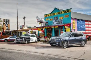 BMW X7 - nuove foto