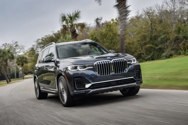 BMW X7 - nuove foto - 47