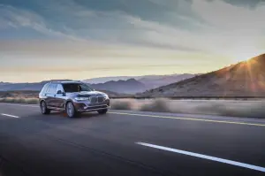 BMW X7 - nuove foto