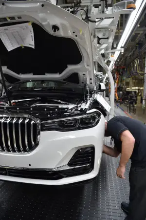 BMW X7 pre produzione