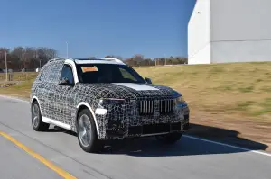 BMW X7 pre produzione