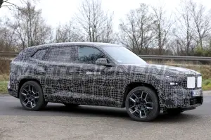 BMW X8 - Foto Spia 04-01-2022 - 12