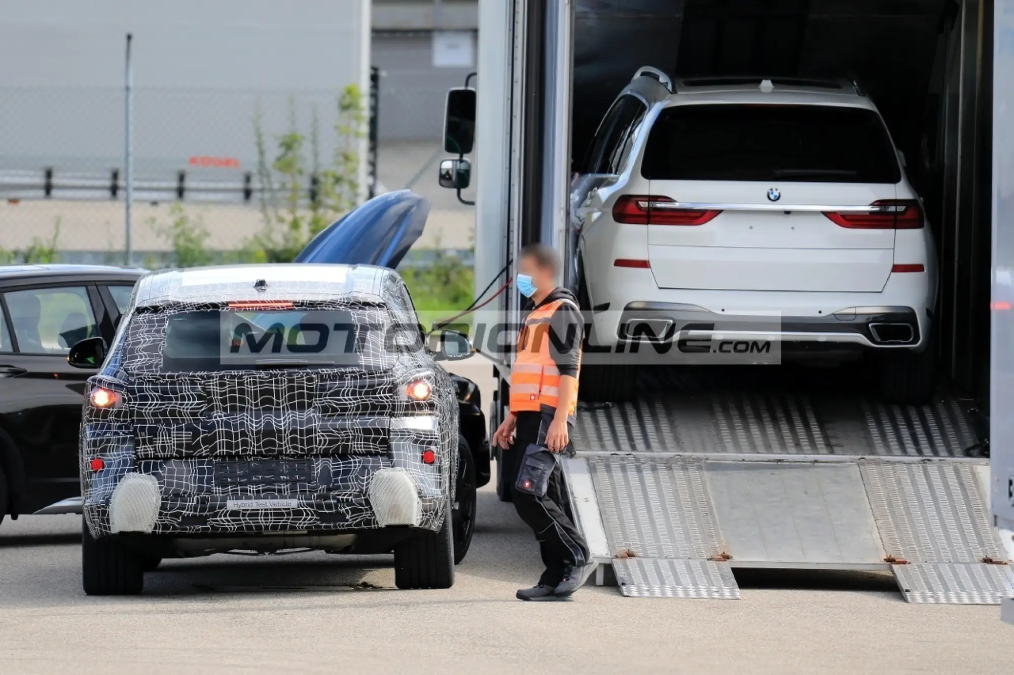 BMW X8 - Foto spia 13-10-2020 - 10