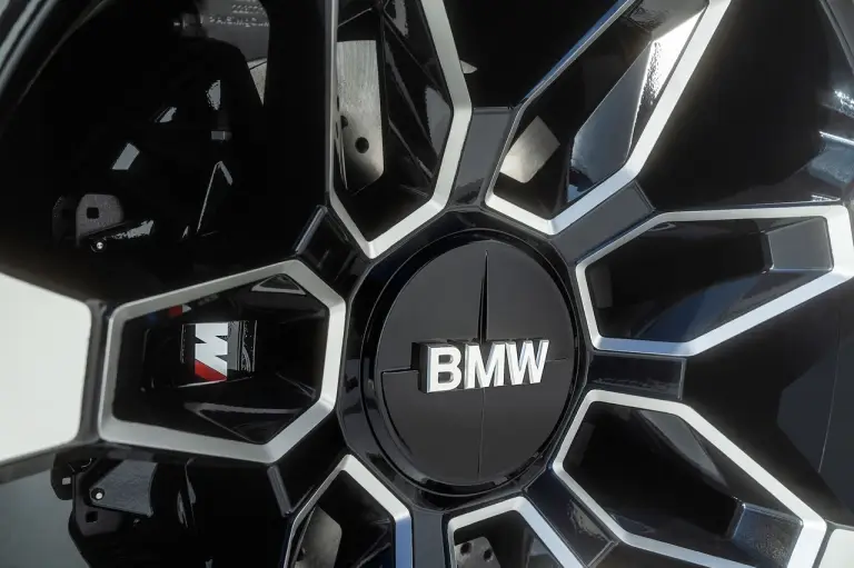 BMW XM concept - Foto ufficiali - 21