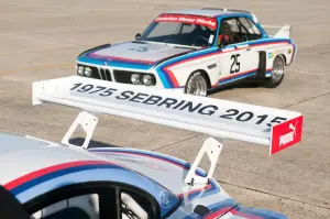 BMW Z4 GTLM 2015 con livrea ispirata alla BMW 3.0 CSL 1975