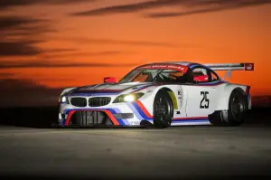 BMW Z4 GTLM 2015 con livrea ispirata alla BMW 3.0 CSL 1975 - 10