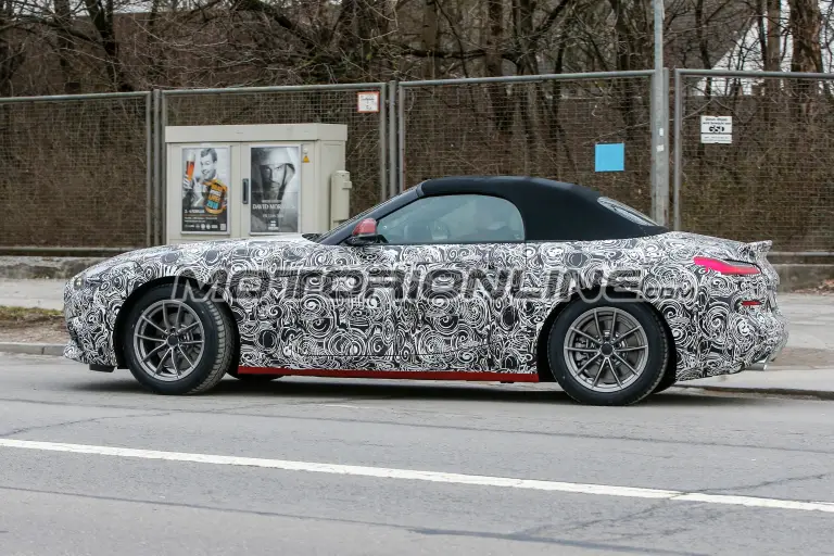 BMW Z4 MY 2019 foto spia 15 gennaio 2018 - 5