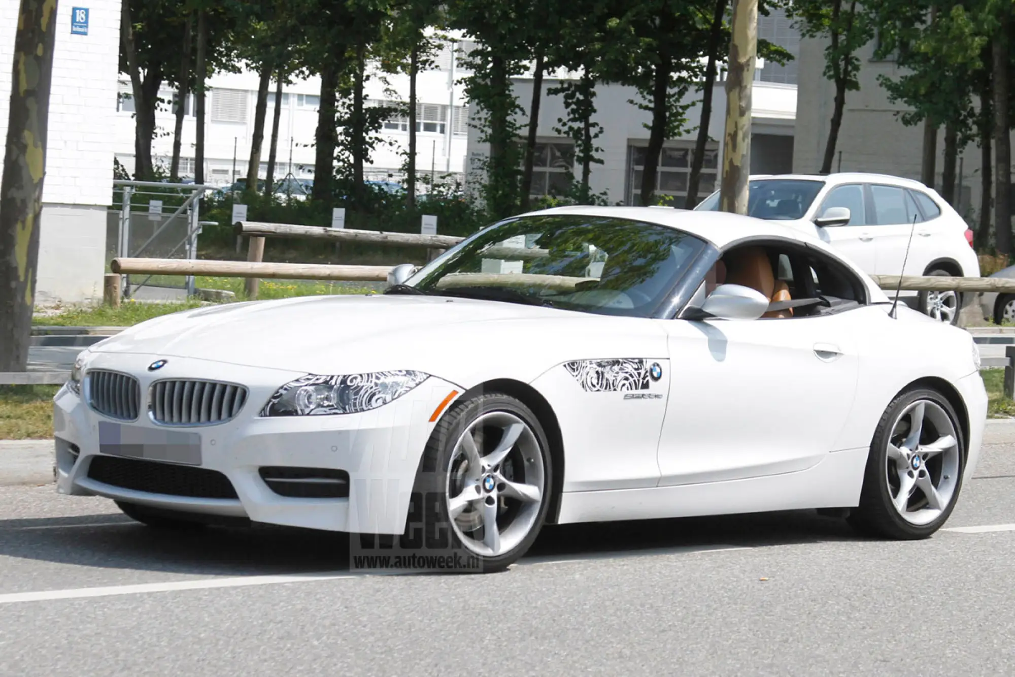 BMW Z4 restyling 2013 foto spia agosto 2012 - 3
