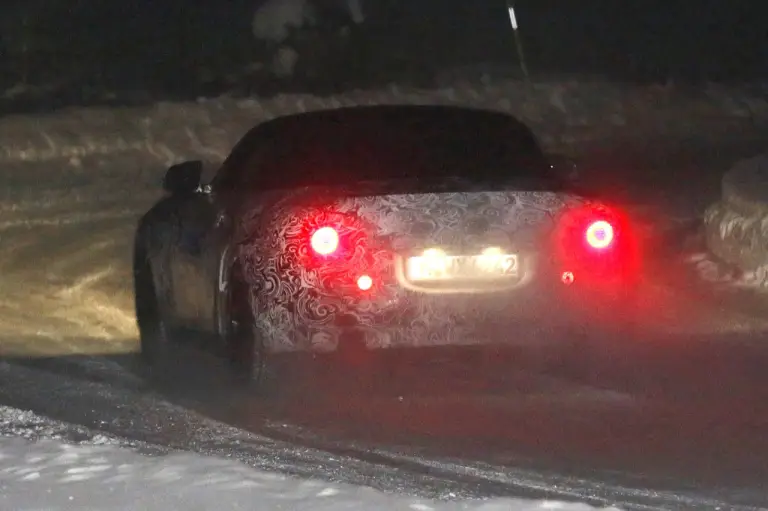 BMW Z5 - foto spia (gennaio 2016) - 8