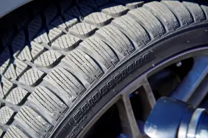 Bridgestone Blizzak LM-25 e Potenza S001 - 8