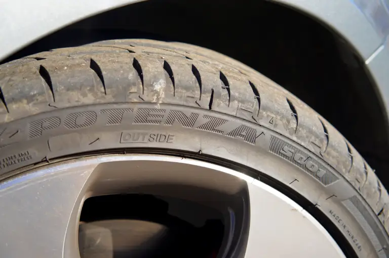 Bridgestone Blizzak LM-25 e Potenza S001 - 14