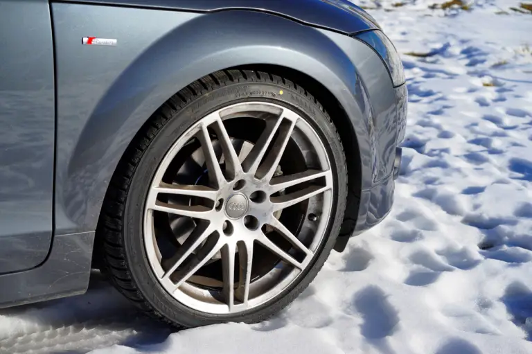 Bridgestone Blizzak LM-25 e Potenza S001 - 38