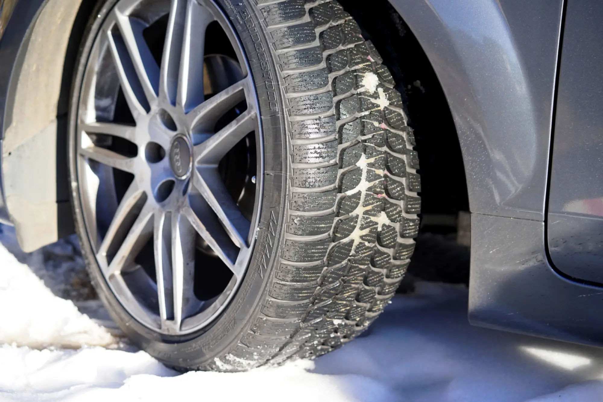 Bridgestone Blizzak LM-25 e Potenza S001 - 48