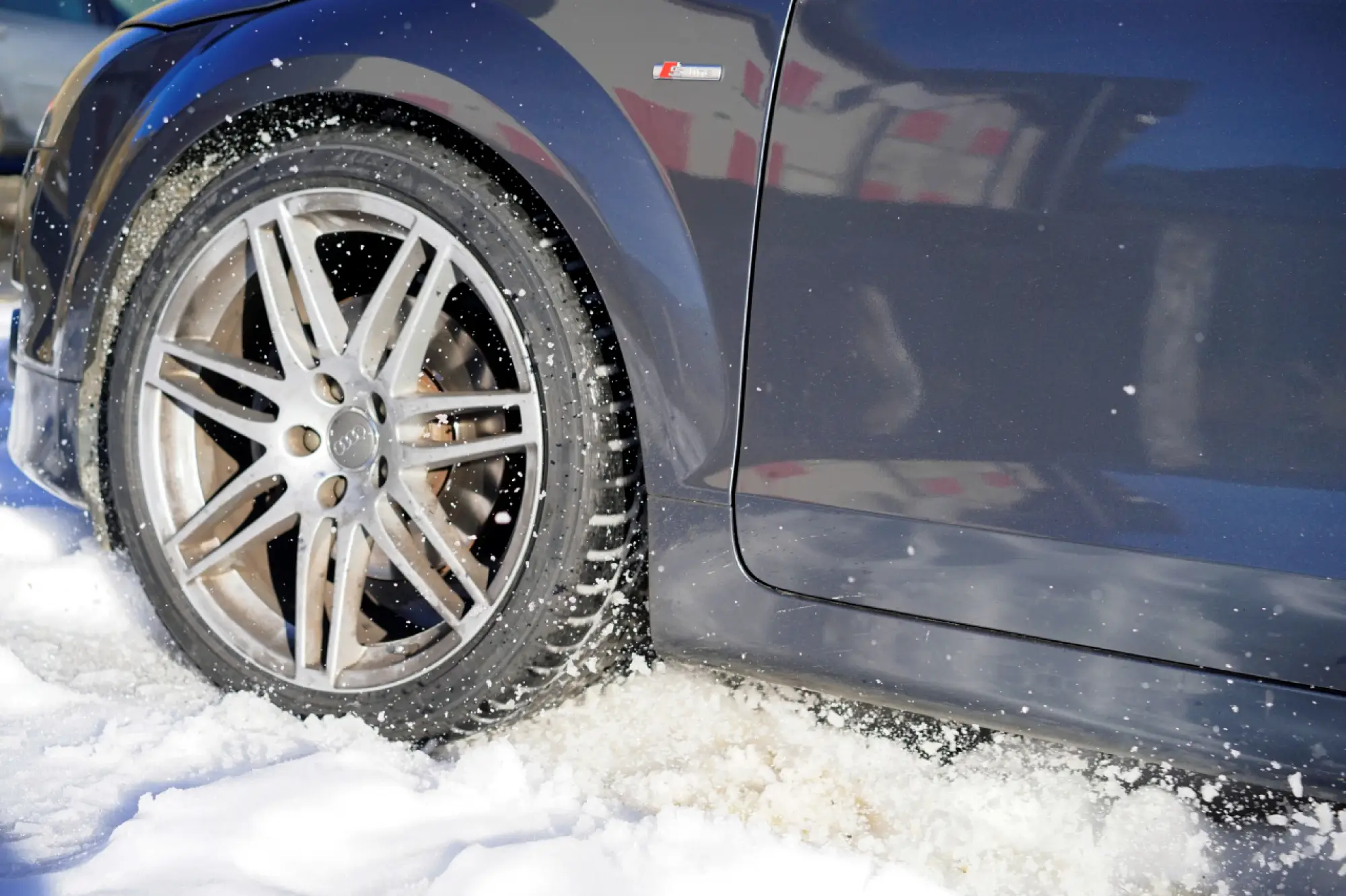 Bridgestone Blizzak LM-25 e Potenza S001 - 53