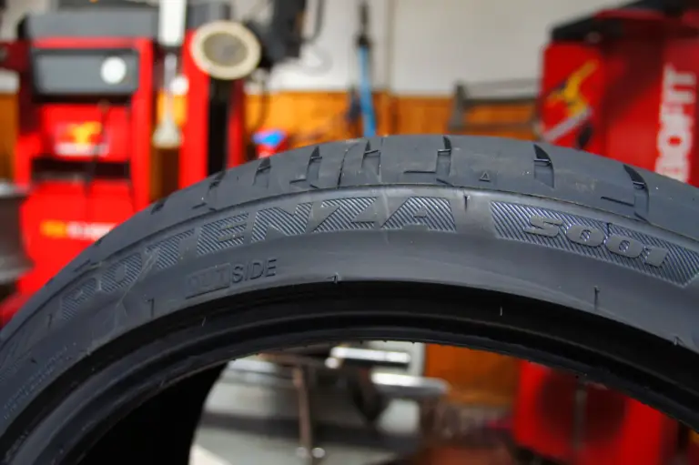 Bridgestone cambio gomme Blizzak LM-32s Potenza S001 - 15