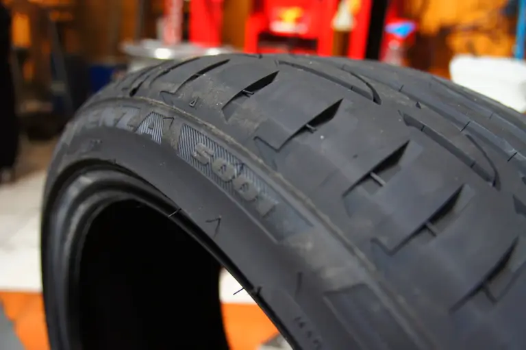 Bridgestone cambio gomme Blizzak LM-32s Potenza S001 - 16