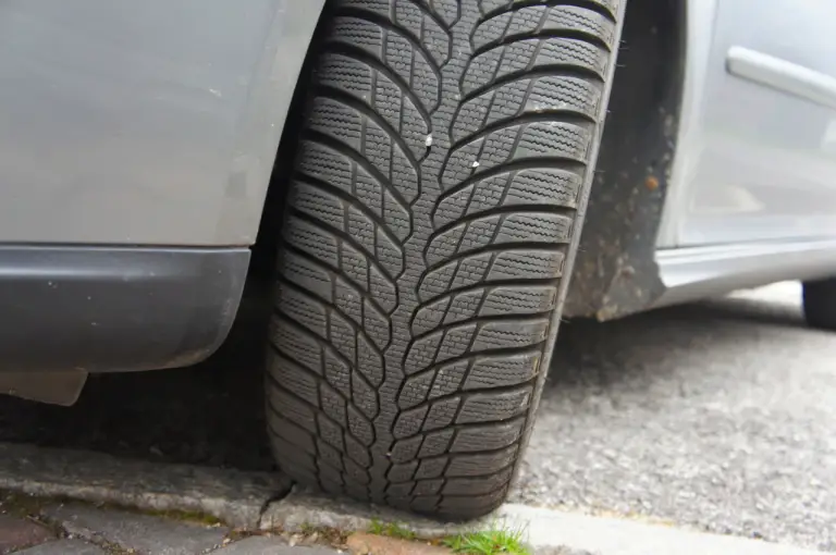 Bridgestone cambio gomme Blizzak LM-32s Potenza S001 - 76