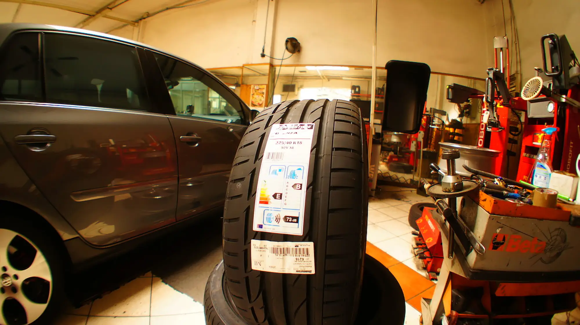Bridgestone cambio gomme Blizzak LM-32s Potenza S001 - 87