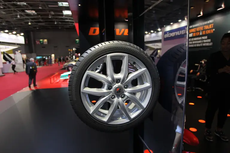 Bridgestone - Salone di Parigi 2016 - 3