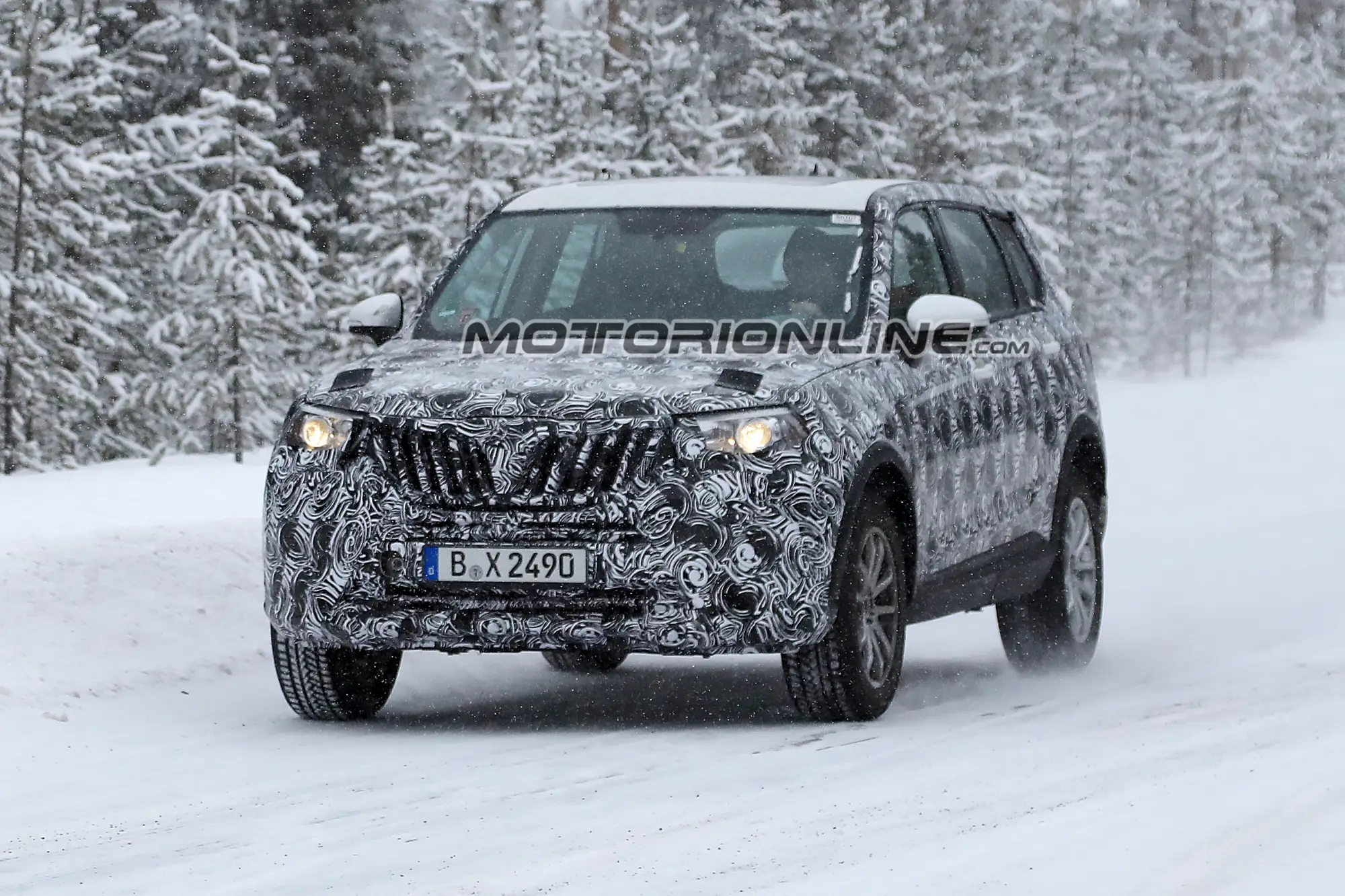 Brilliance V7 foto spia 24 Febbraio 2017 - 1